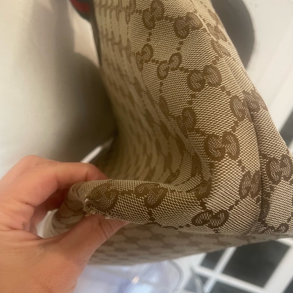 Gucci Canvas GG diaper/tote bag - Picture 9 of 17